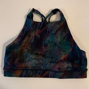 Lululemon sports bra